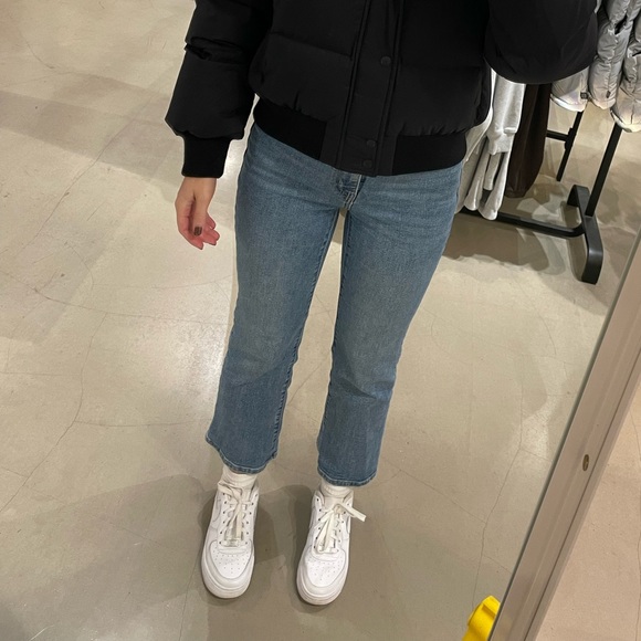 Levi’s Straight Leg Ankle Jean - Picture 4 of 5